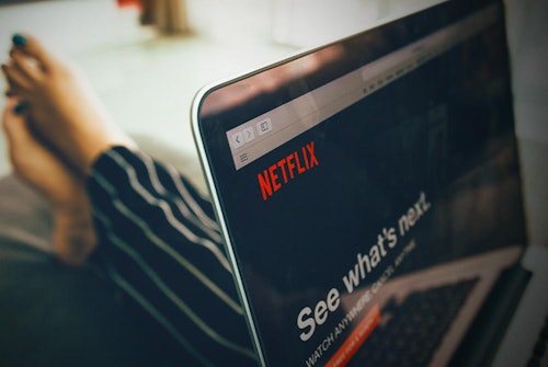 How to Beat Netflix Scams and Binge Watch in Safety
