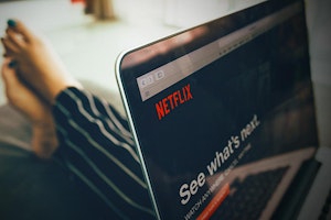 How to Beat Netflix Scams and Binge Watch in Safety