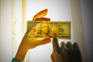 How Do I Spot Fake Money? How to Use a Counterfeit Money Pen