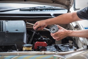 How to Change an Oil Filter Using Different Wrenches