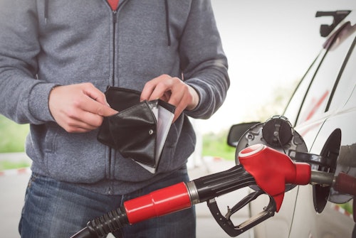 How to Save Money on Gas: 8 Easy Tricks and Habits to Adopt