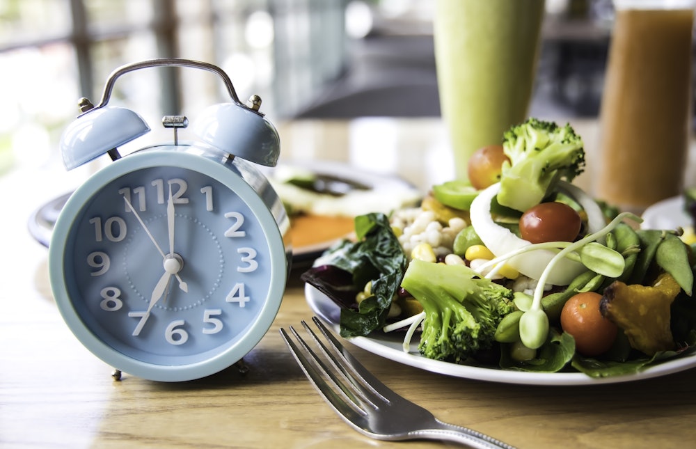 Healthy or Risky? The Side Effects of Intermittent Fasting