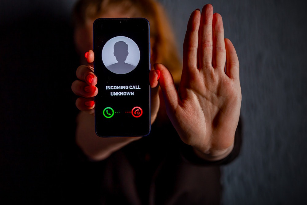 Top 7 Scam Call Apps to Block Robocalls and Scammers