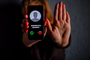 Top 7 Scam Call Apps to Block Robocalls and Scammers